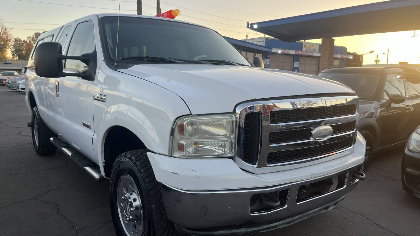 2005 Ford Super Duty F-250 XL — Pickup Truck — 127,060 mi — Glendale, AZ