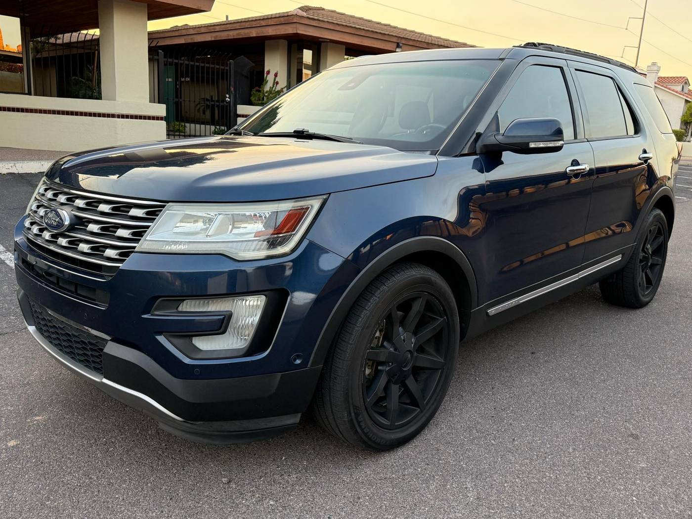 2016 Ford Explorer Limited — SUV — 119,065 mi — Glendale, AZ