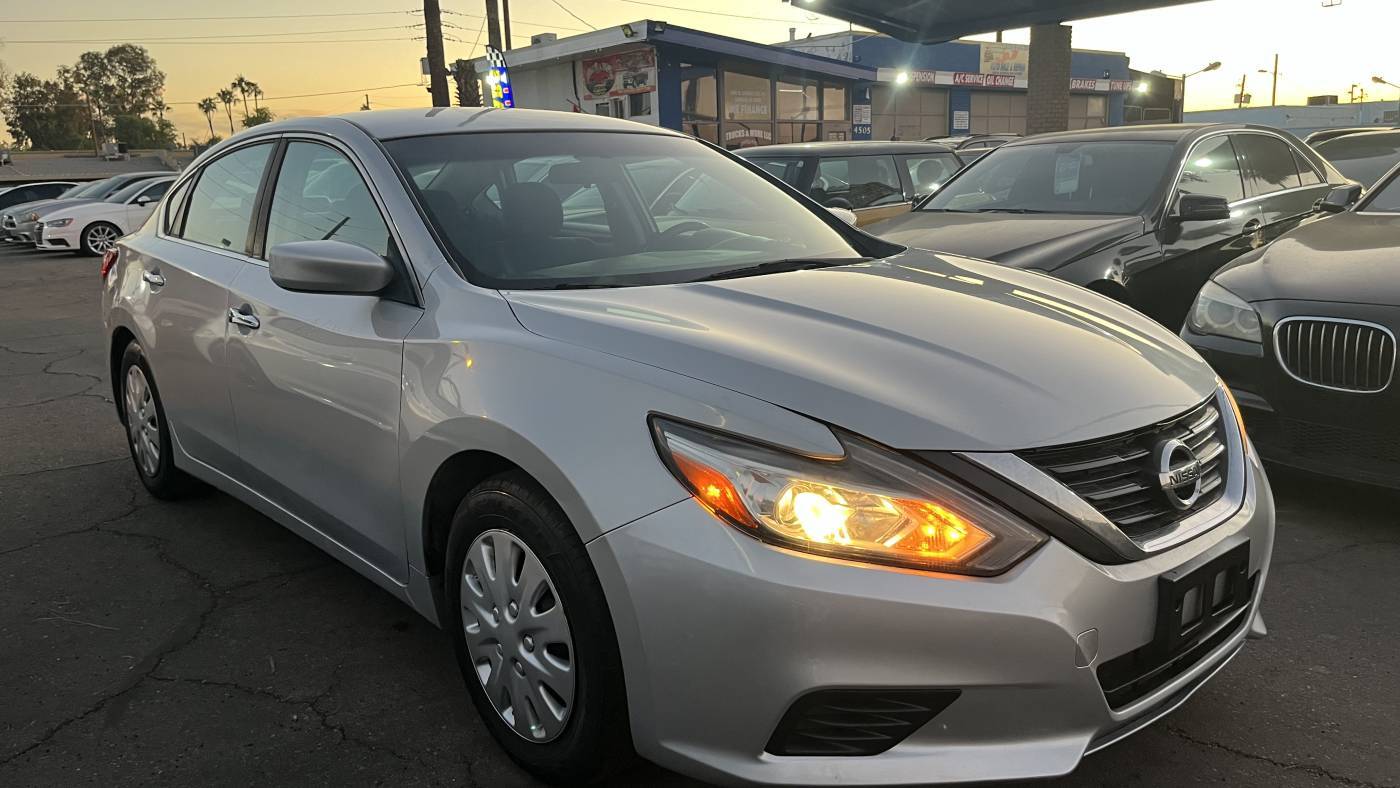 2016 Nissan Altima 2.5 S — Sedan — 140,060 mi — Glendale, AZ