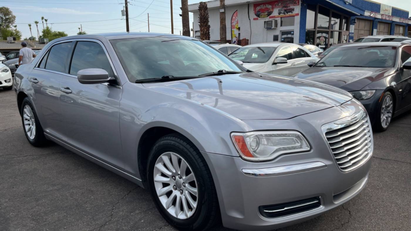 2014 Chrysler 300 Base — Sedan — 134,380 mi — Glendale, AZ