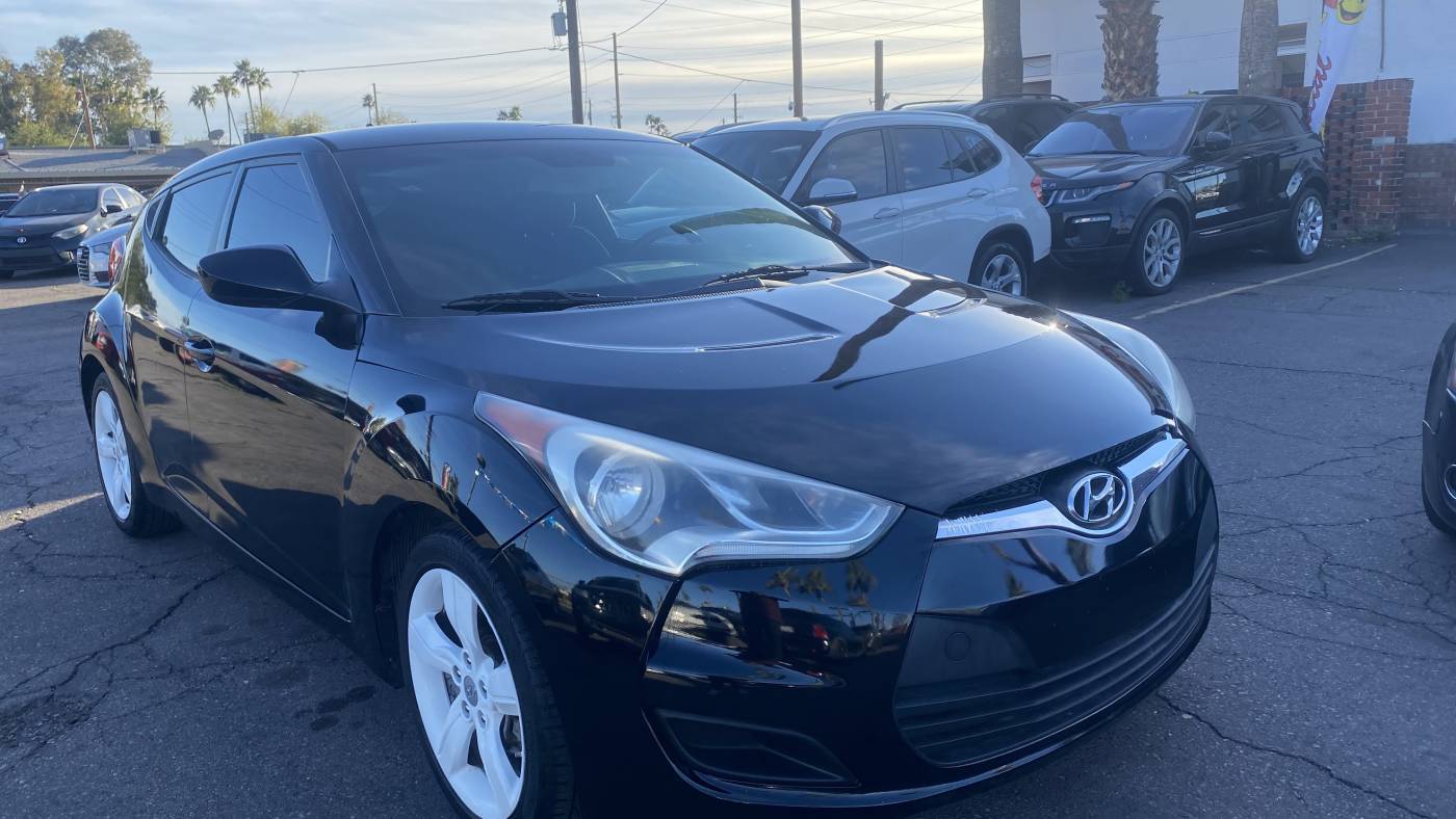 2013 Hyundai Veloster Base — Hatchback — 77,085 mi — Glendale, AZ