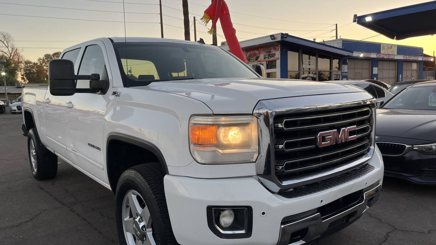 2015 GMC Sierra 2500HD SLE — Pickup Truck — 208,020 mi — Glendale, AZ
