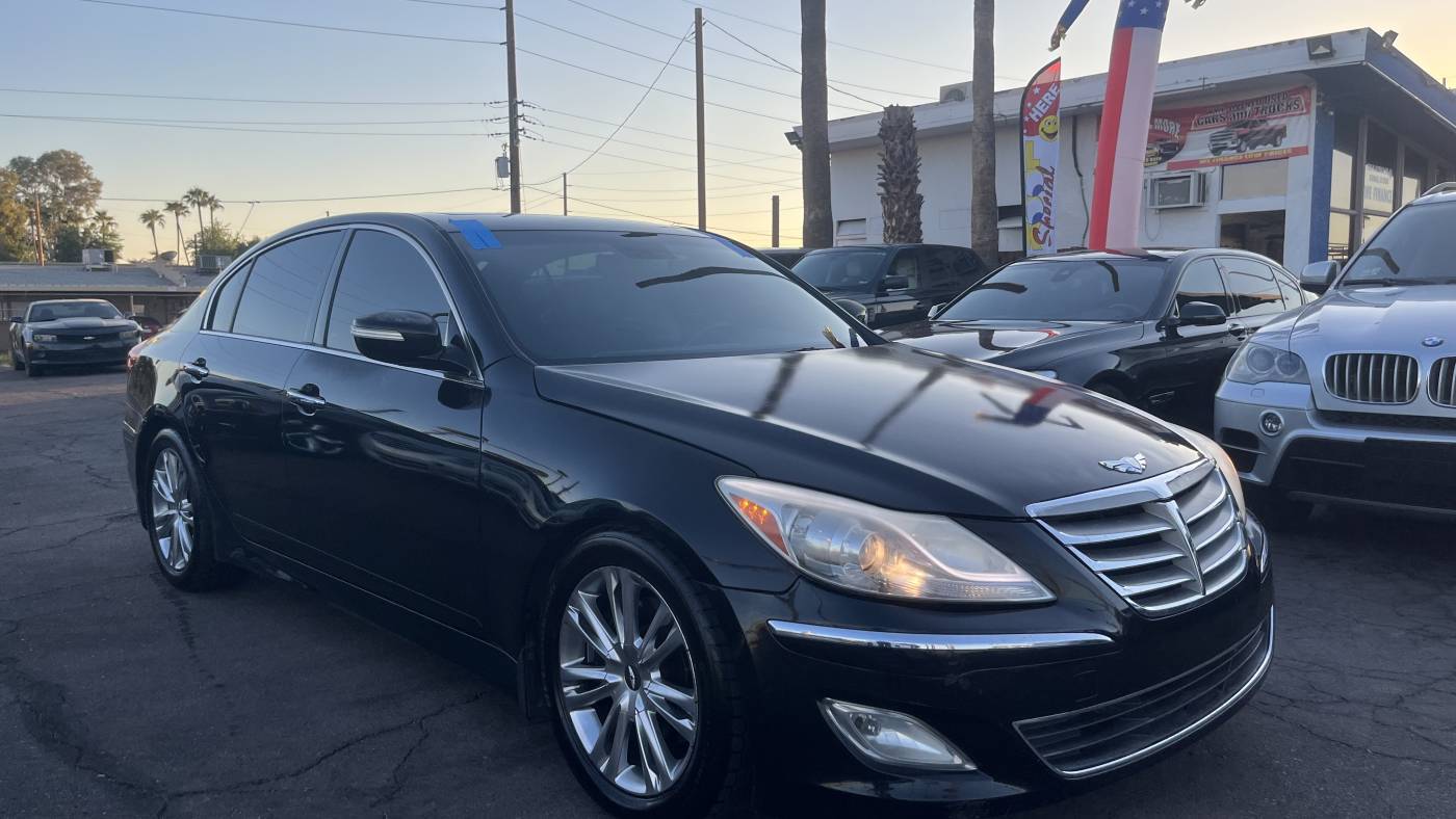 2014 Hyundai Genesis 3.8 — Sedan — 93,400 mi — Glendale, AZ