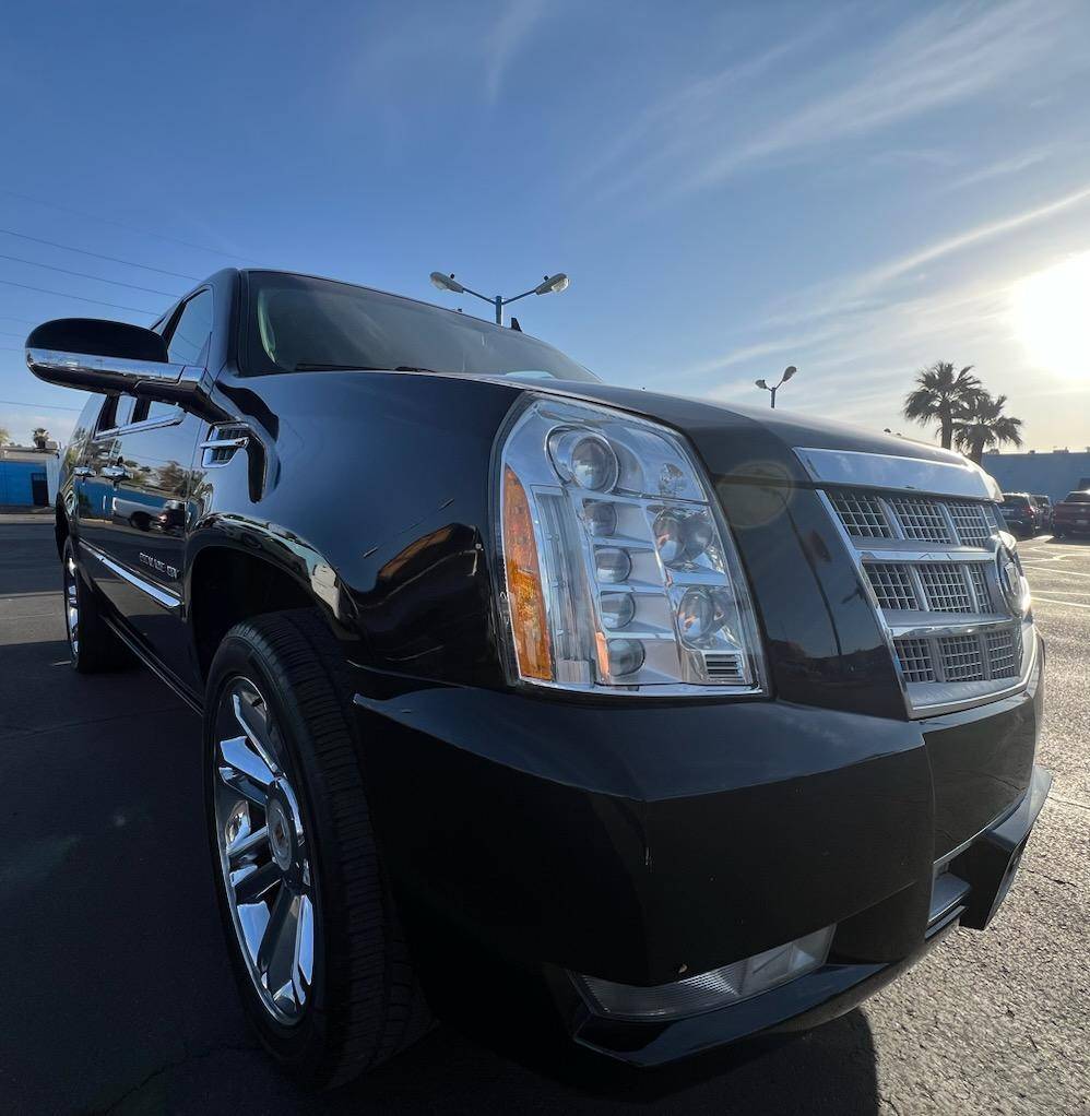 2013 Cadillac Escalade Platinum Edition — SUV — 145,770 mi — Glendale, AZ