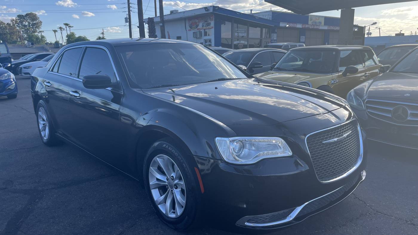 2015 Chrysler 300 Limited — Sedan — 136,070 mi — Glendale, AZ