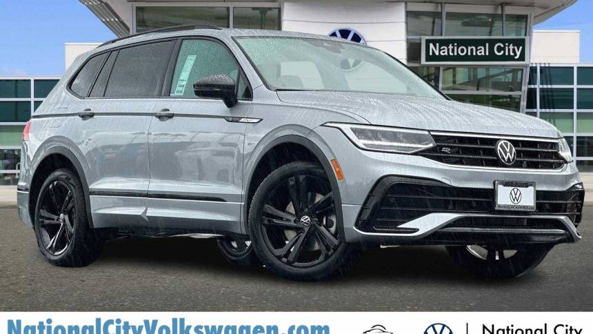 New 2023 Volkswagen Tiguan SE R-Line Black SUV in Glendale #237230