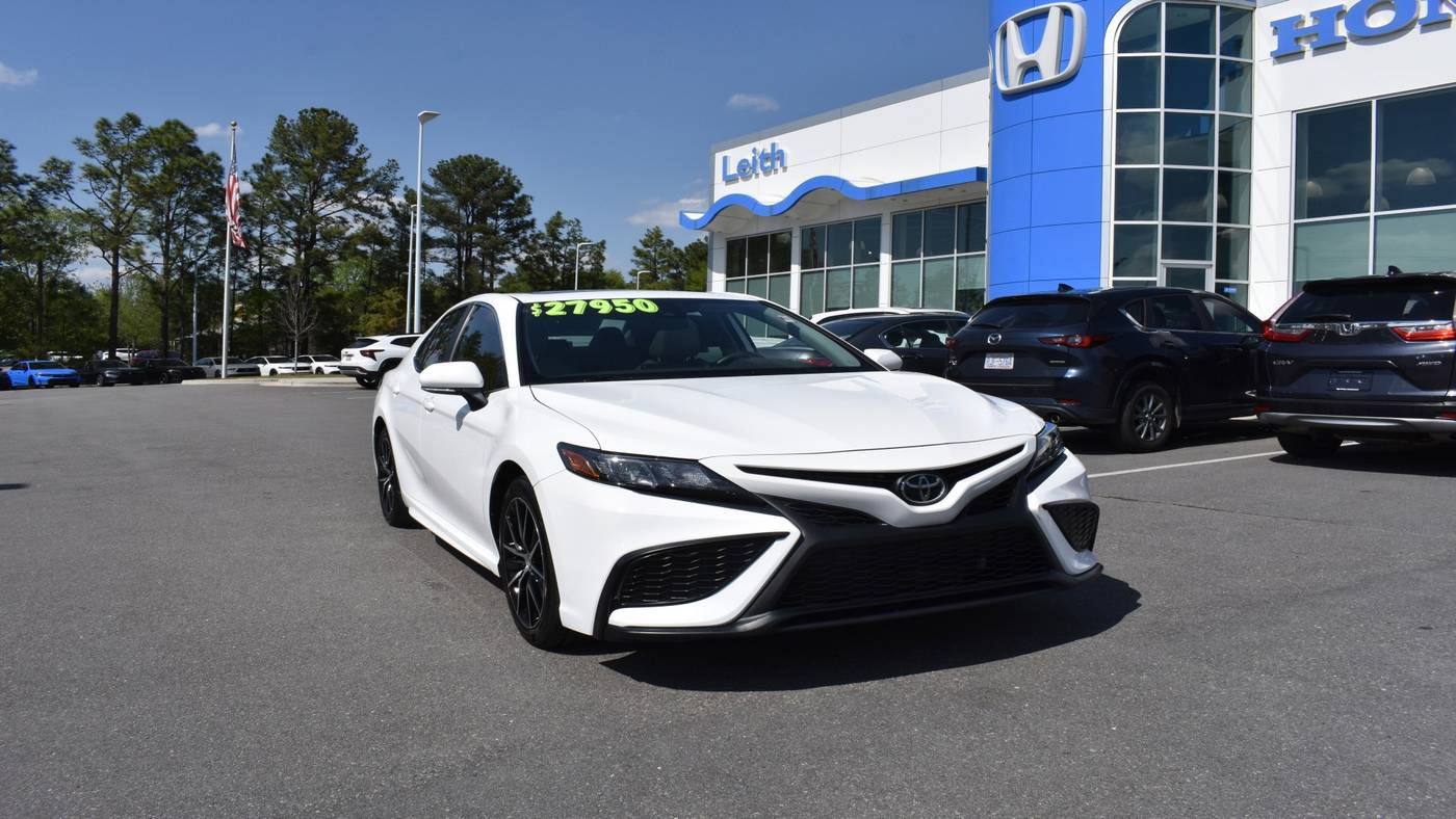 2023 Toyota Camry SE — Sedan — 19,261 mi — Aberdeen, NC
