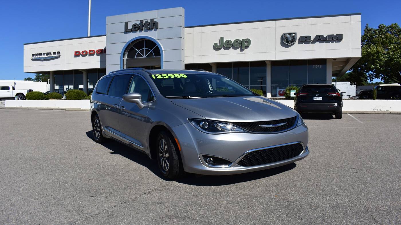 2020 Chrysler Pacifica Touring L Plus — Minivan — 61,722 mi — Aberdeen, NC