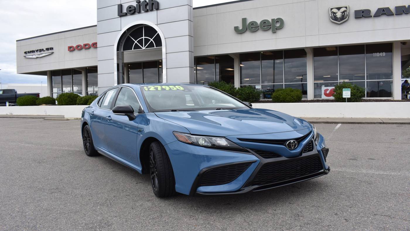 2023 Toyota Camry SE — Sedan — 34,485 mi — Aberdeen, NC