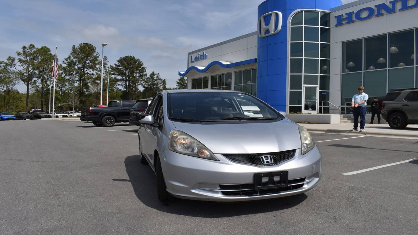 2013 Honda Fit Base — Hatchback — 141,614 mi — Aberdeen, NC