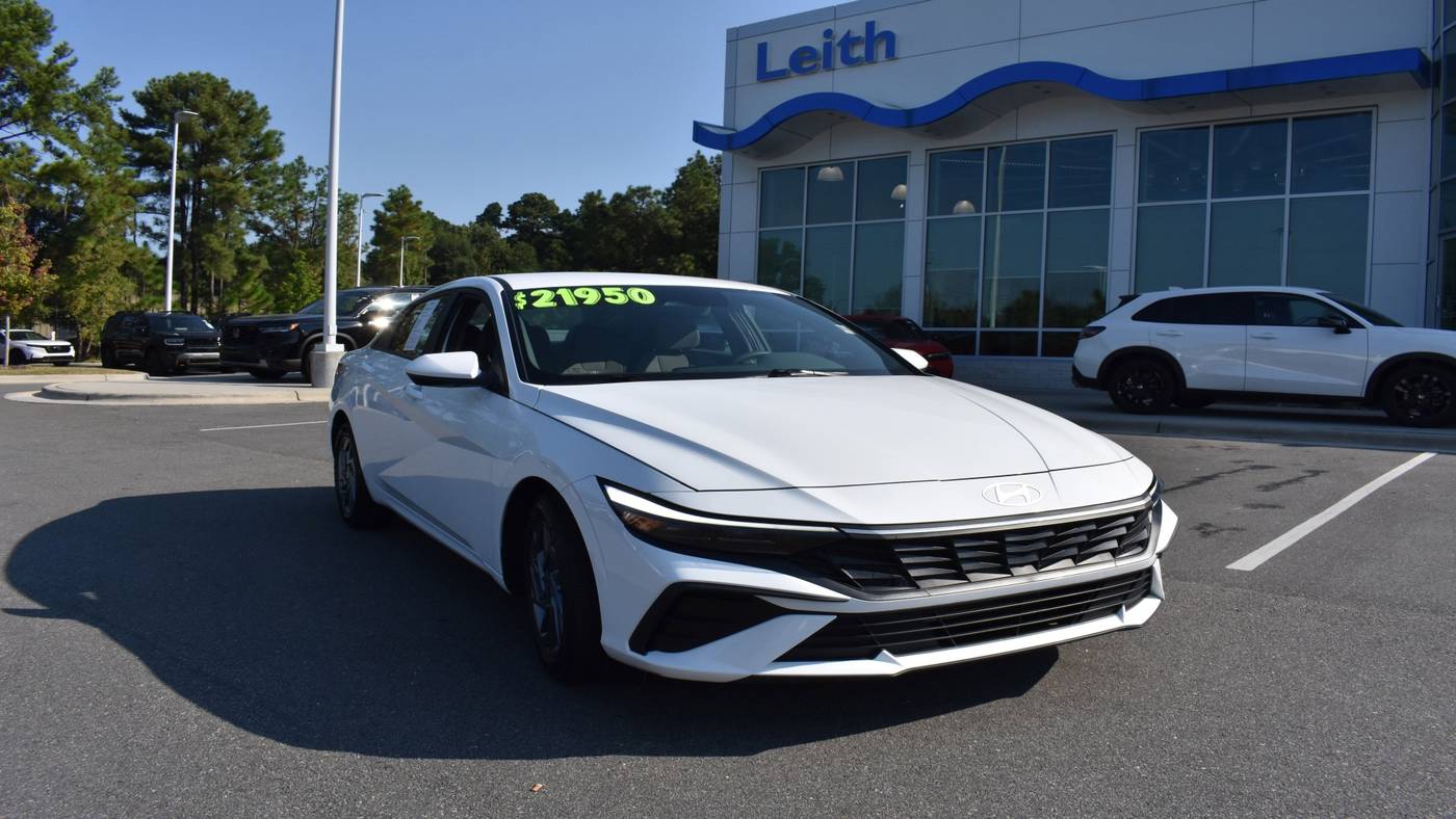 2024 Hyundai Elantra SEL — Sedan — 28,225 mi — Aberdeen, NC