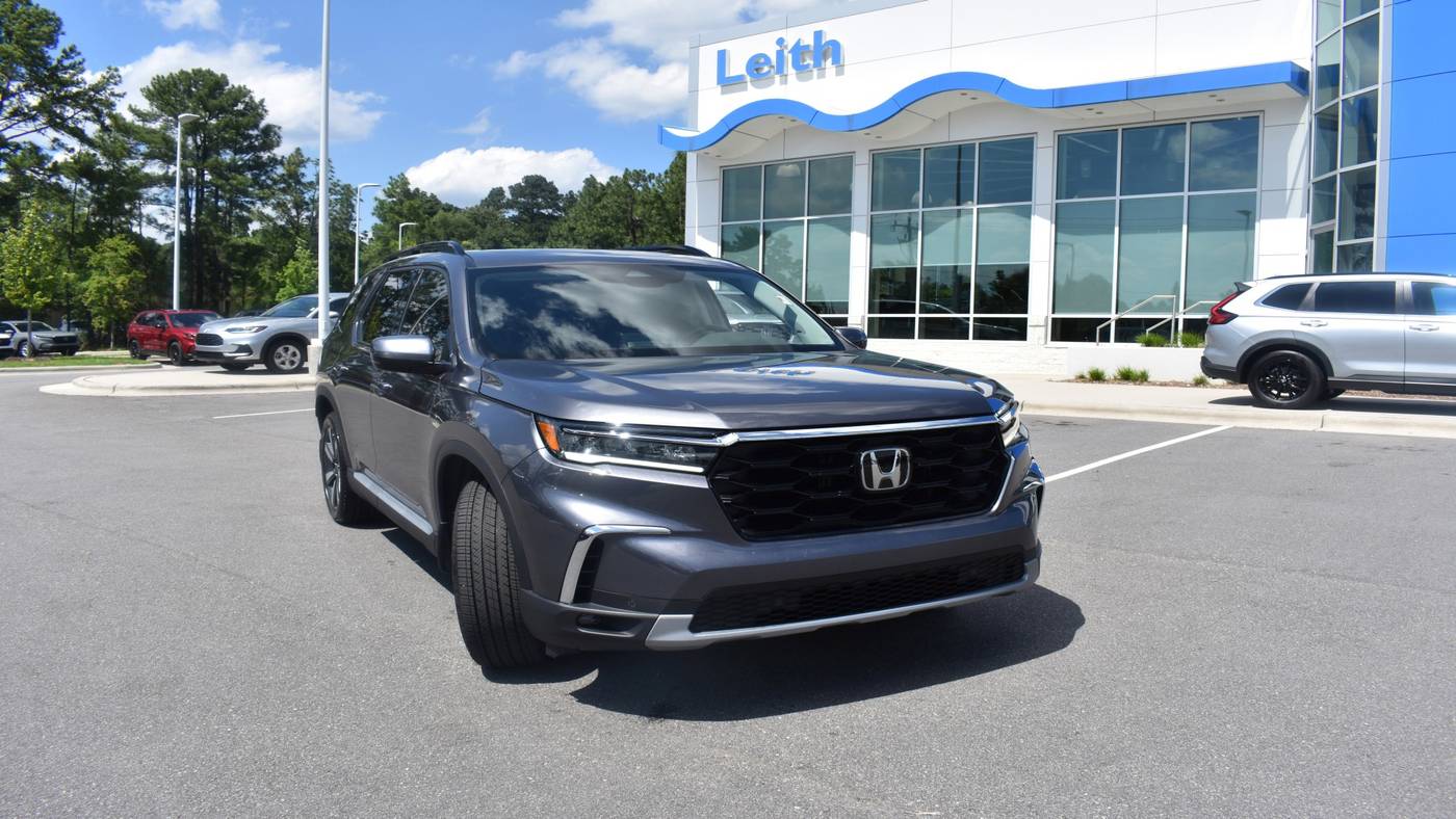 2025 Honda Pilot Touring — SUV — 4,239 mi — Aberdeen, NC