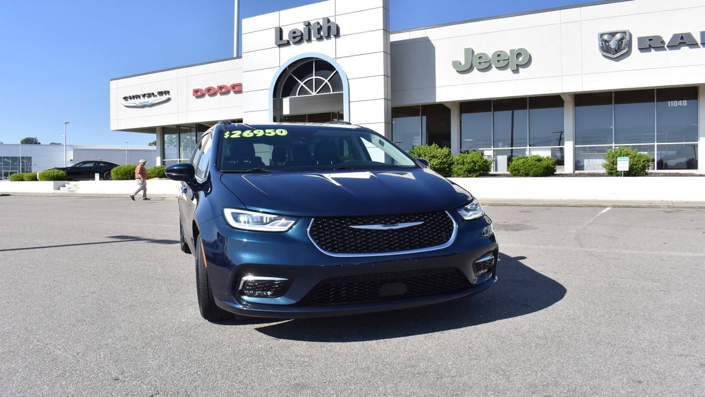 2022 Chrysler Pacifica Touring L — Minivan — 26,505 mi — Aberdeen, NC