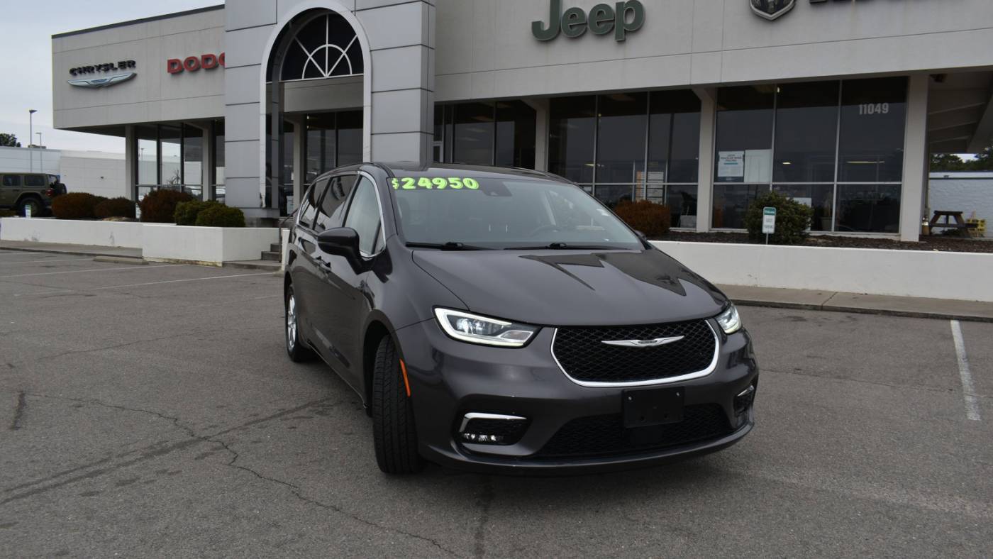 2023 Chrysler Pacifica Touring L — Minivan — 69,693 mi — Aberdeen, NC