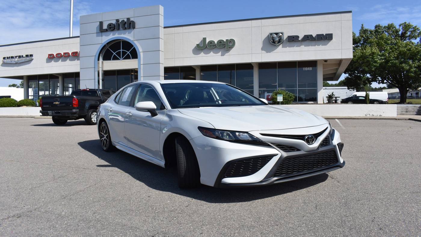 2023 Toyota Camry SE — Sedan — 27,137 mi — Aberdeen, NC