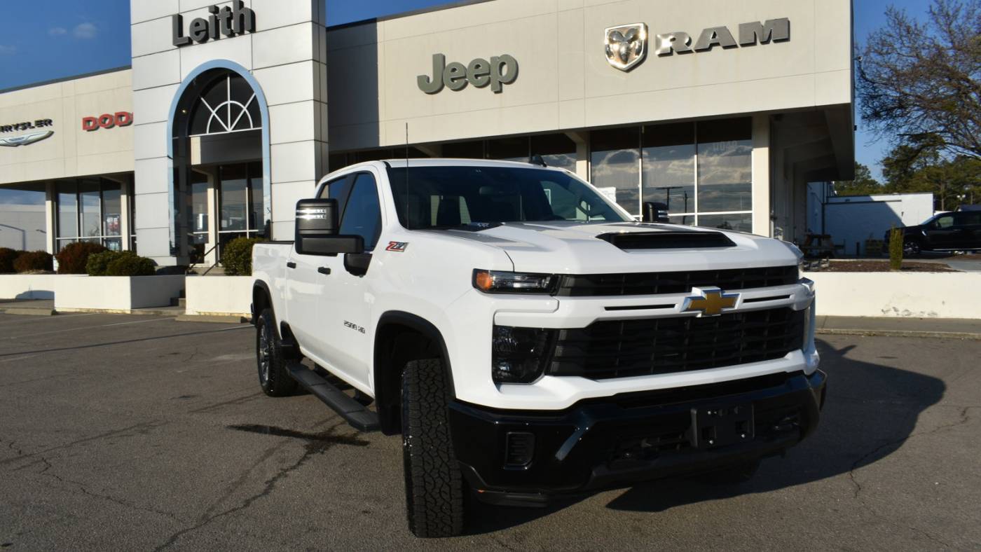 2024 Chevrolet Silverado 2500HD Custom — Pickup Truck — 10,760 mi — Aberdeen, NC