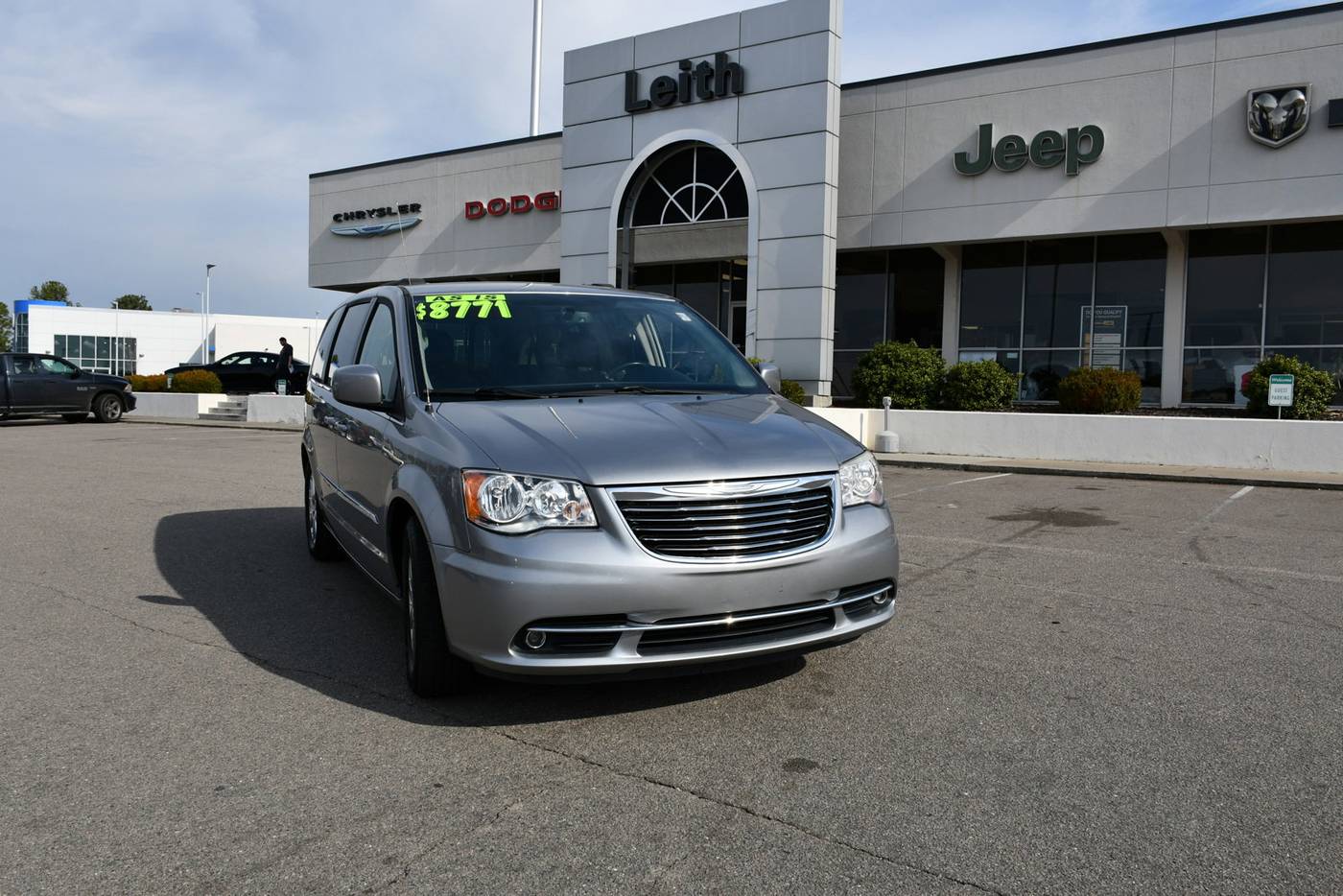 2016 Chrysler Town & Country Touring — Minivan — 142,825 mi — Aberdeen, NC