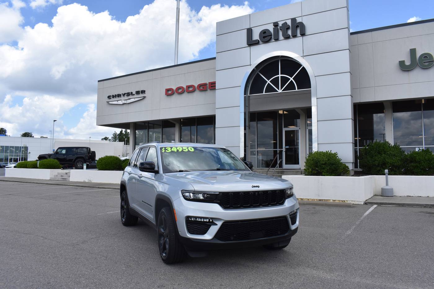 2023 Jeep Grand Cherokee Limited — SUV — 14,668 mi — Aberdeen, NC