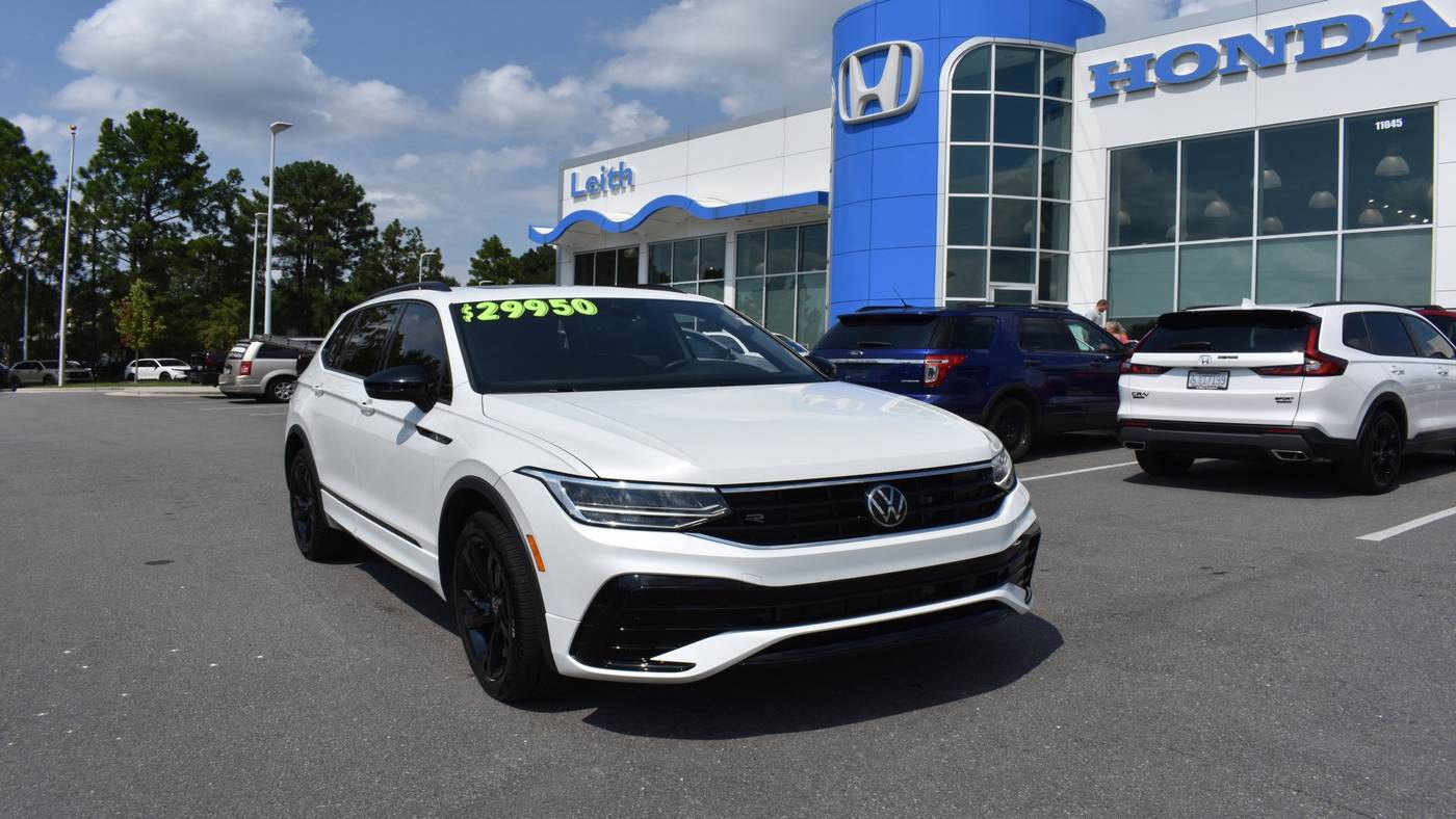 2024 Volkswagen Tiguan SE R-Line Black — SUV — 15,341 mi — Aberdeen, NC
