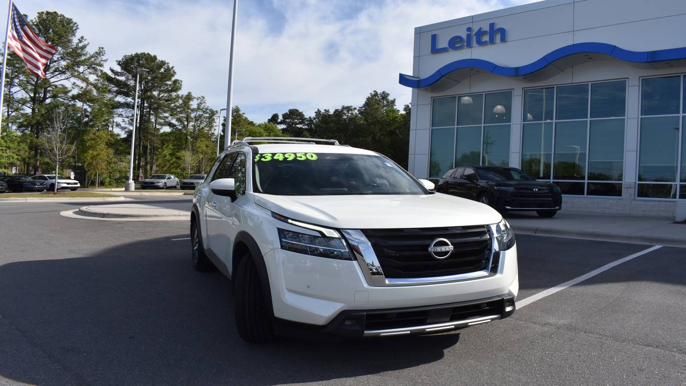 2023 Nissan Pathfinder SL — SUV — 32,885 mi — Aberdeen, NC
