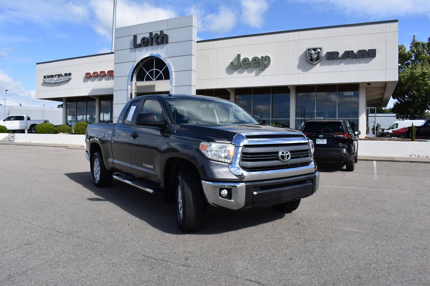 2014 Toyota Tundra SR5 — Pickup Truck — 112,938 mi — Aberdeen, NC