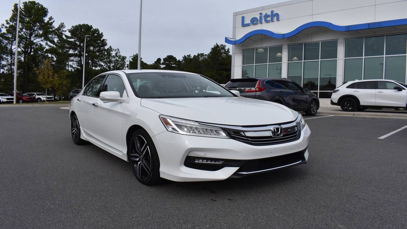 2016 Honda Accord Touring — Sedan — 32,741 mi — Aberdeen, NC