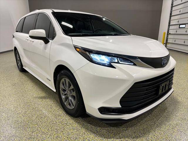 2021 Toyota Sienna LE — Minivan — 82,873 mi — Tomball, TX