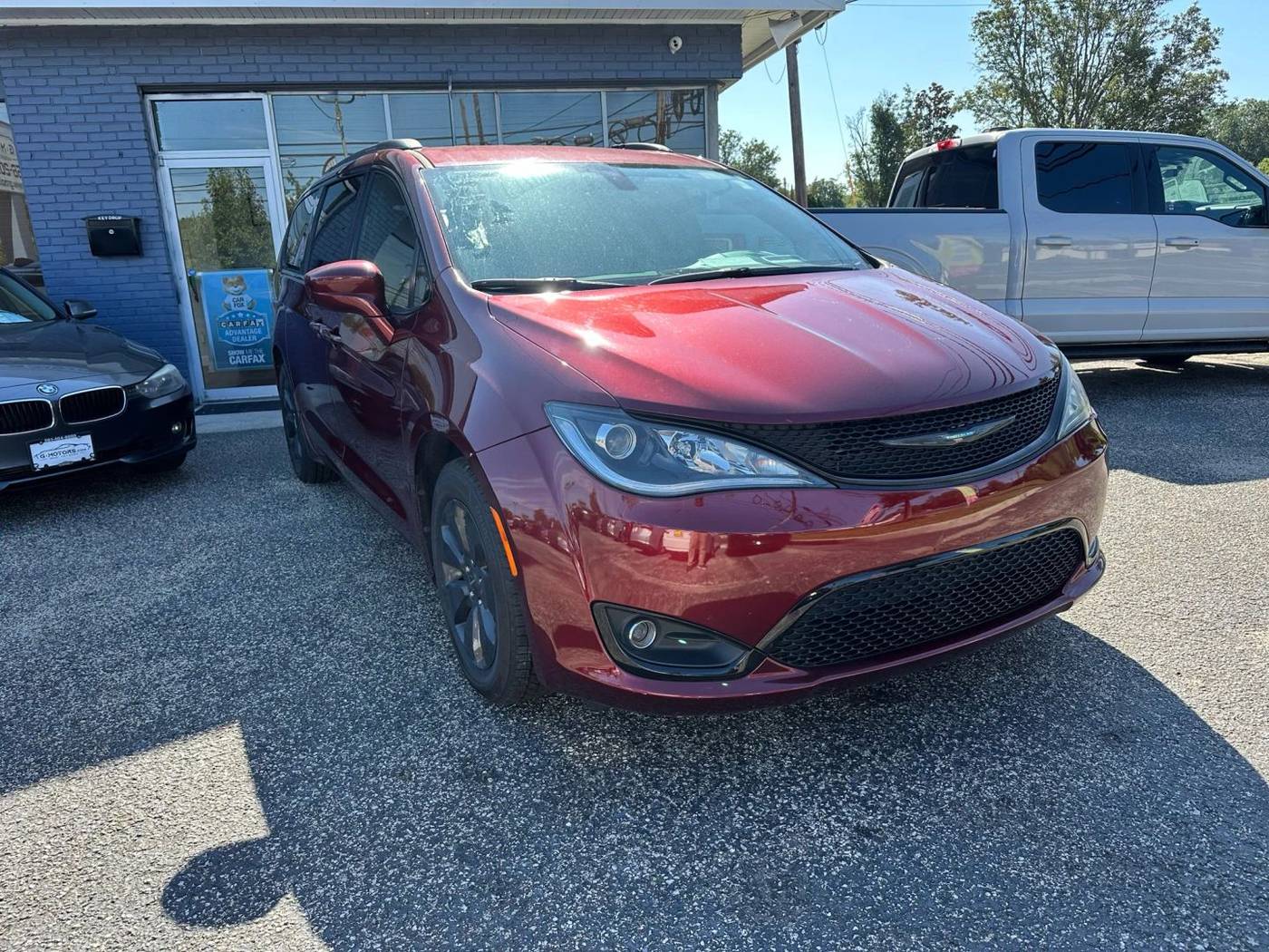 2020 Chrysler Pacifica Hybrid Touring L — Minivan — 52,783 mi — Vineland, NJ