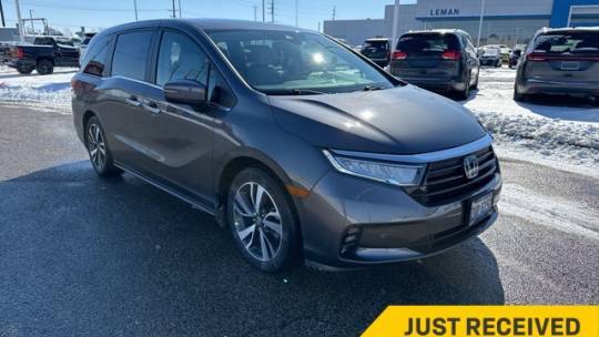 2023 Honda Odyssey Touring — Minivan — 24,774 mi — Bloomington, IL