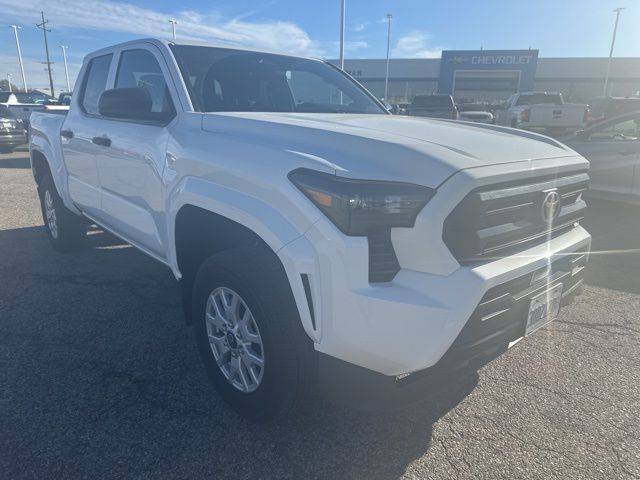 2024 Toyota Tacoma SR — Pickup Truck — 4,540 mi — Bloomington, IL