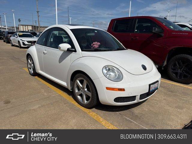 2010 Volkswagen New Beetle Base — Coupe — 22,995 mi — Bloomington, IL
