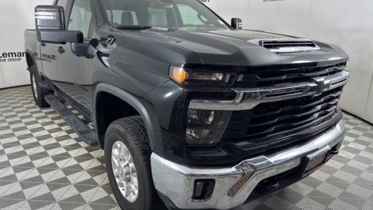 2024 Chevrolet Silverado 2500HD LT — Pickup Truck — 4,323 mi — Bloomington, IL