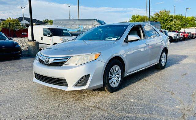 2014 Toyota Camry L — Sedan — 110,236 mi — Bloomington, IL