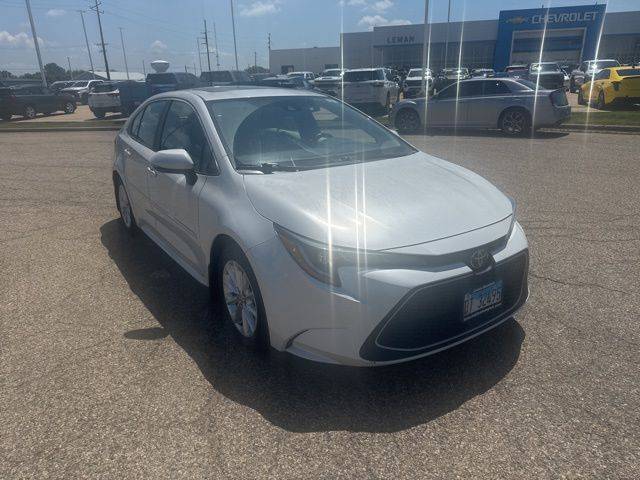 2022 Toyota Corolla XLE — Sedan — 17,410 mi — Bloomington, IL
