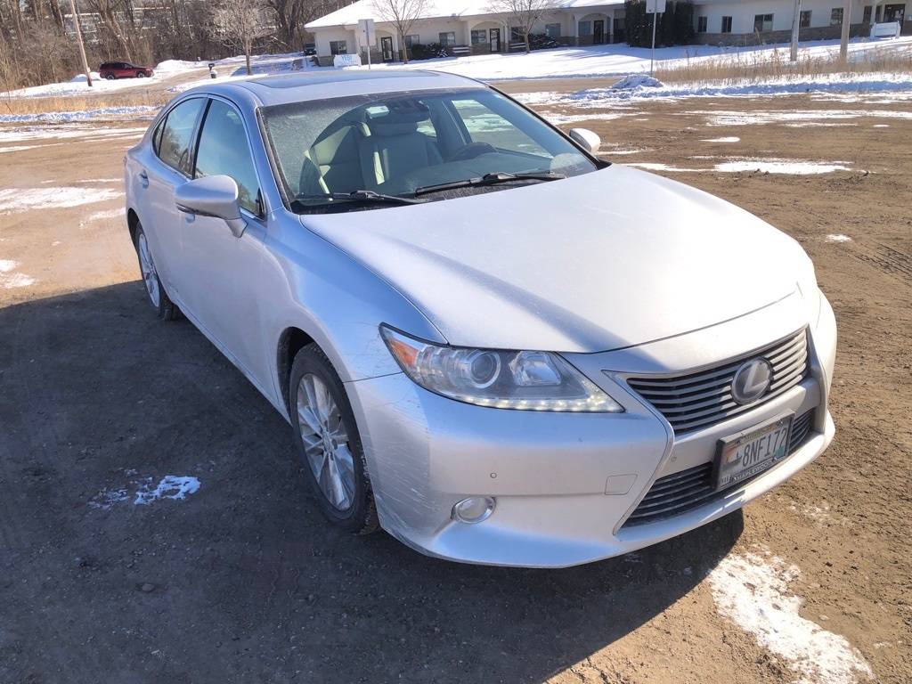 2013 Lexus ES ES 300h — Sedan — 131,599 mi — Maplewood, MN