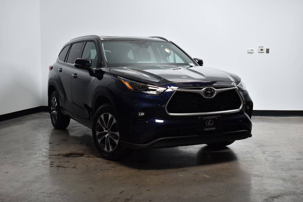 2022 Toyota Highlander XLE — SUV — 51,560 mi — Maplewood, MN