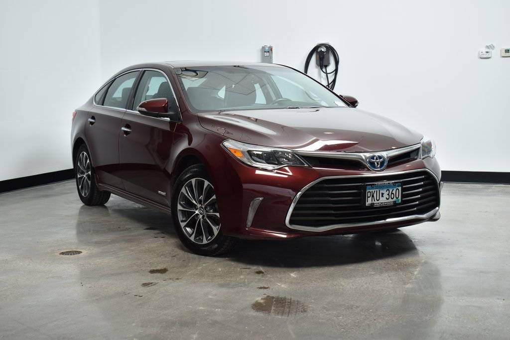2016 Toyota Avalon Hybrid XLE Premium — Sedan — 155,265 mi — Maplewood, MN