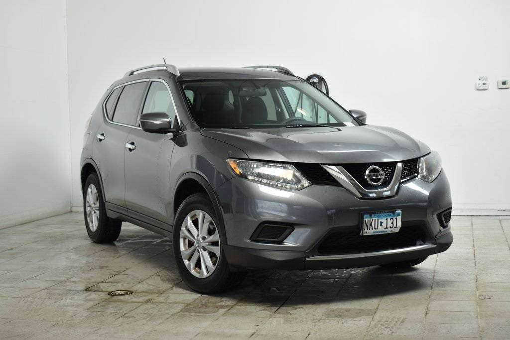 2014 Nissan Rogue SV — SUV — 136,446 mi — Maplewood, MN