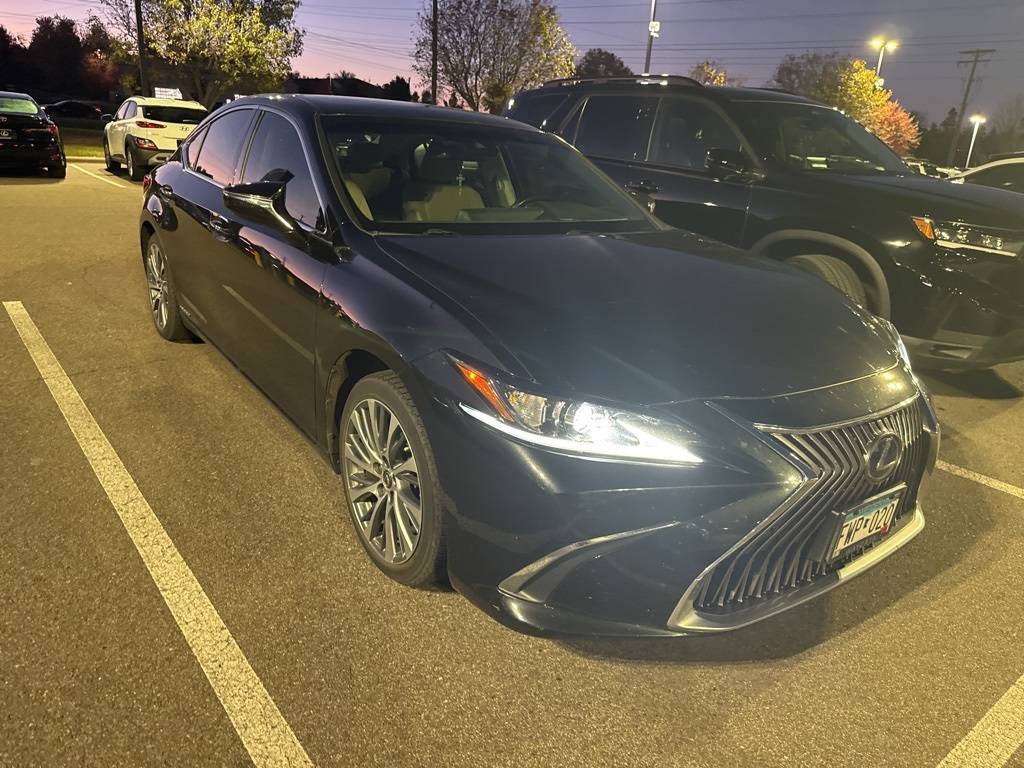 2020 Lexus ES ES 300h — Sedan — 68,267 mi — Maplewood, MN