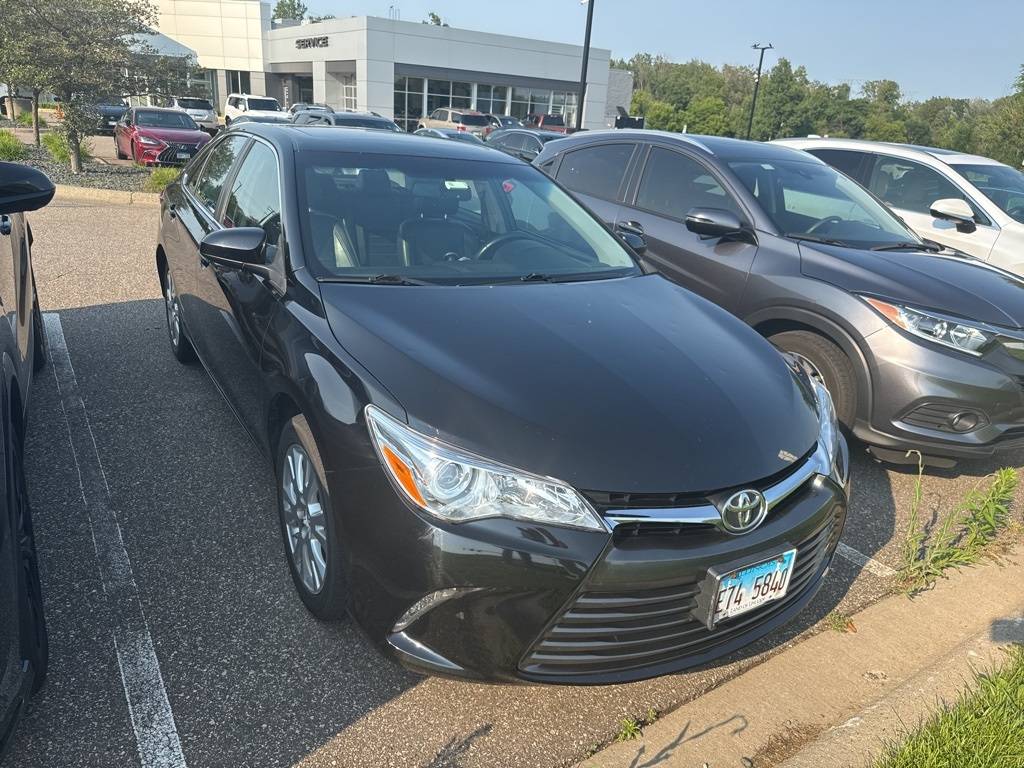 2015 Toyota Camry XLE — Sedan — 117,074 mi — Maplewood, MN