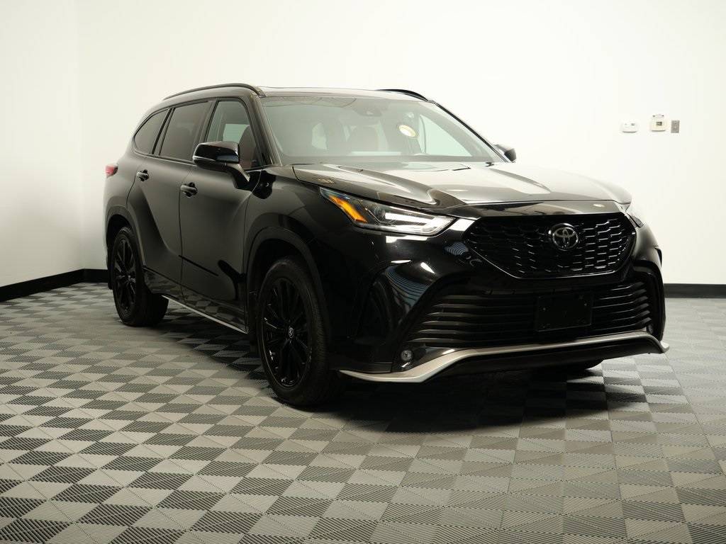 2023 Toyota Highlander L — SUV — 65,431 mi — Maplewood, MN