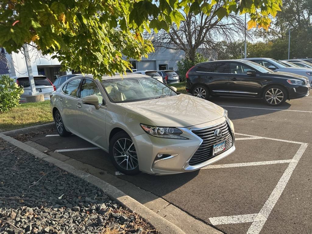 2016 Lexus ES ES 350 — Sedan — 31,399 mi — Maplewood, MN