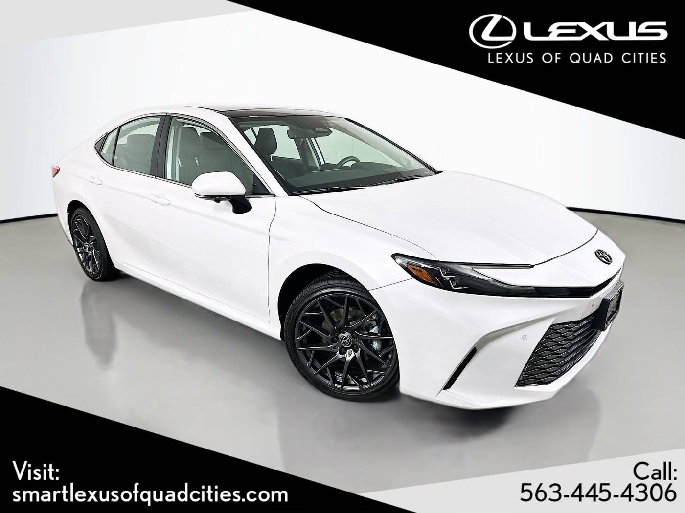 2025 Toyota Camry XLE — Sedan — 4,481 mi — Davenport, IA