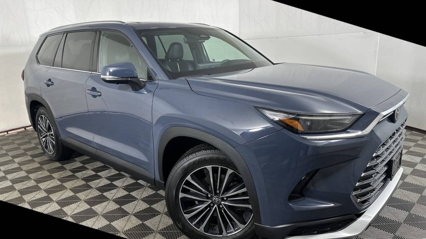 2024 Toyota Grand Highlander Hybrid MAX Platinum — SUV — 25,838 mi — Davenport, IA