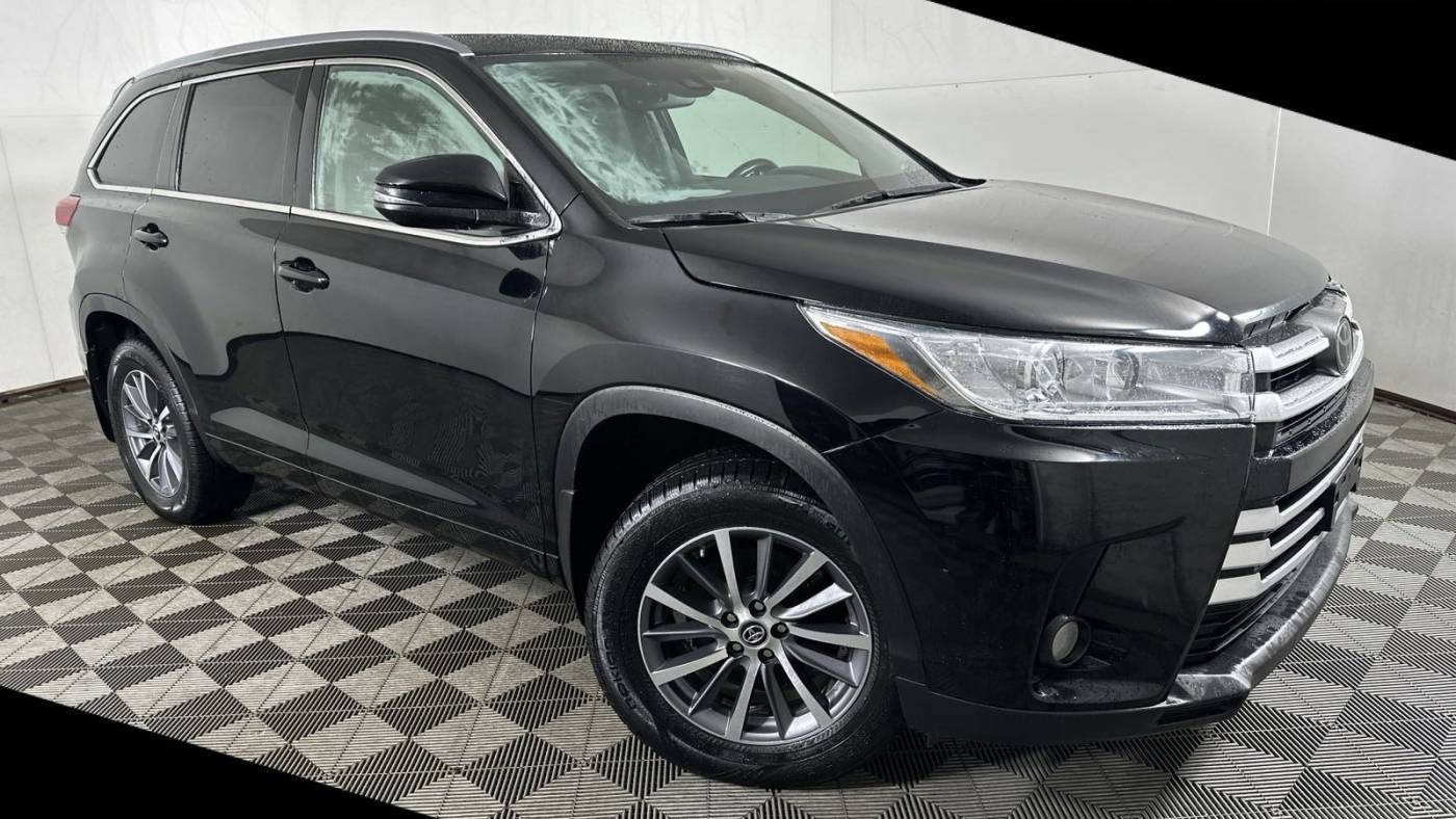 2017 Toyota Highlander XLE — SUV — 117,477 mi — Davenport, IA