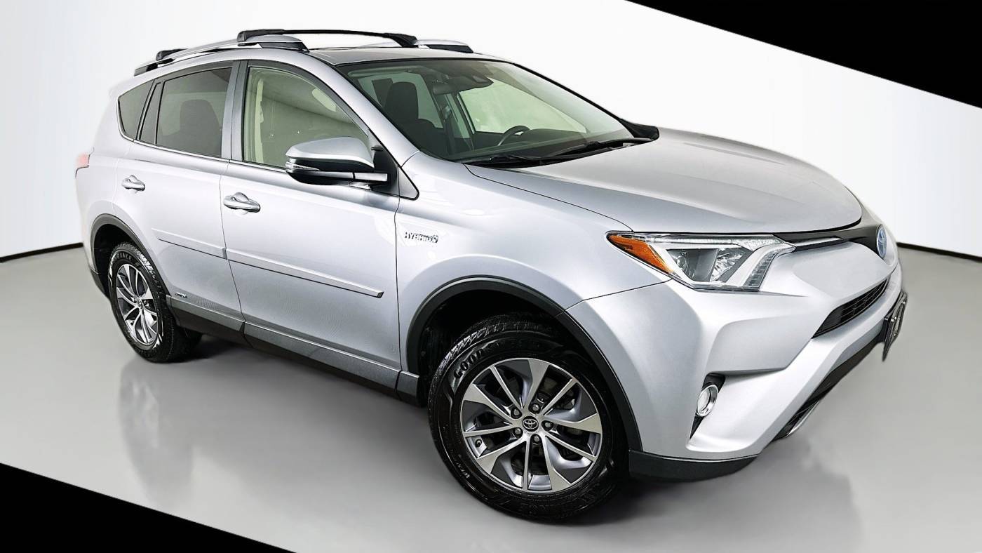 2017 Toyota RAV4 Hybrid XLE — SUV — 70,028 mi — Davenport, IA
