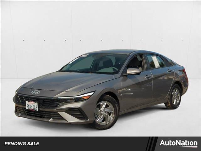2025 Hyundai Elantra SE — Sedan — 6,111 mi — Carlsbad, CA