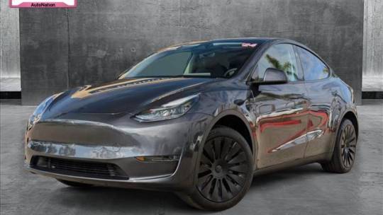 2024 Tesla Model Y Long Range — SUV — 6,895 mi — Carlsbad, CA