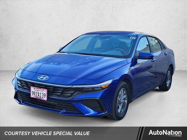 2025 Hyundai Elantra SE — Sedan — 4,989 mi — Carlsbad, CA