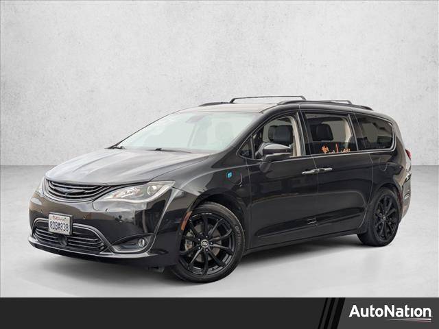 2018 Chrysler Pacifica Hybrid Limited — Minivan — 79,996 mi — Carlsbad, CA